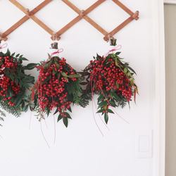 南天と柘植のいわみのしめ縄 南天スワッグ しめ縄・しめ飾り coyote.flower 通販 13127303｜Creema