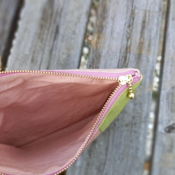 草木染めのファスナーポーチ(春色・柿渋染め・どんぐり染め・ウコン&藍染め・コスメポーチ・バッグインバッグ) 3枚目の画像