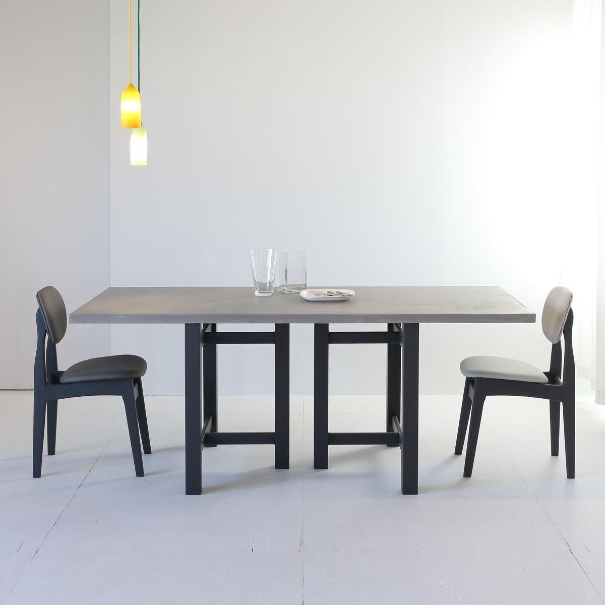 アレンジできる脚　モールテックス　ダイニングテーブル　MORTEX 幅１８０ｃｍアイアンフレーム