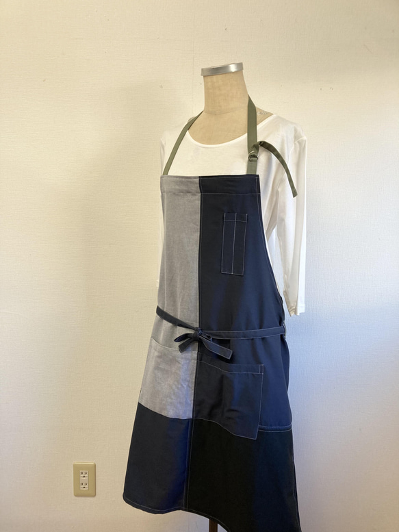 促銷價★ 男女款時尚圍裙❤️ 雙色圍裙海軍藍（男女免費L to LL） 第8張的照片