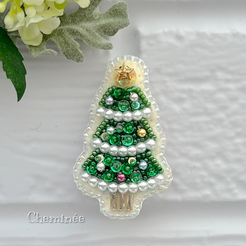 ビーズ刺繍♡クリスマスミニブローチセット ブローチ Cheminée