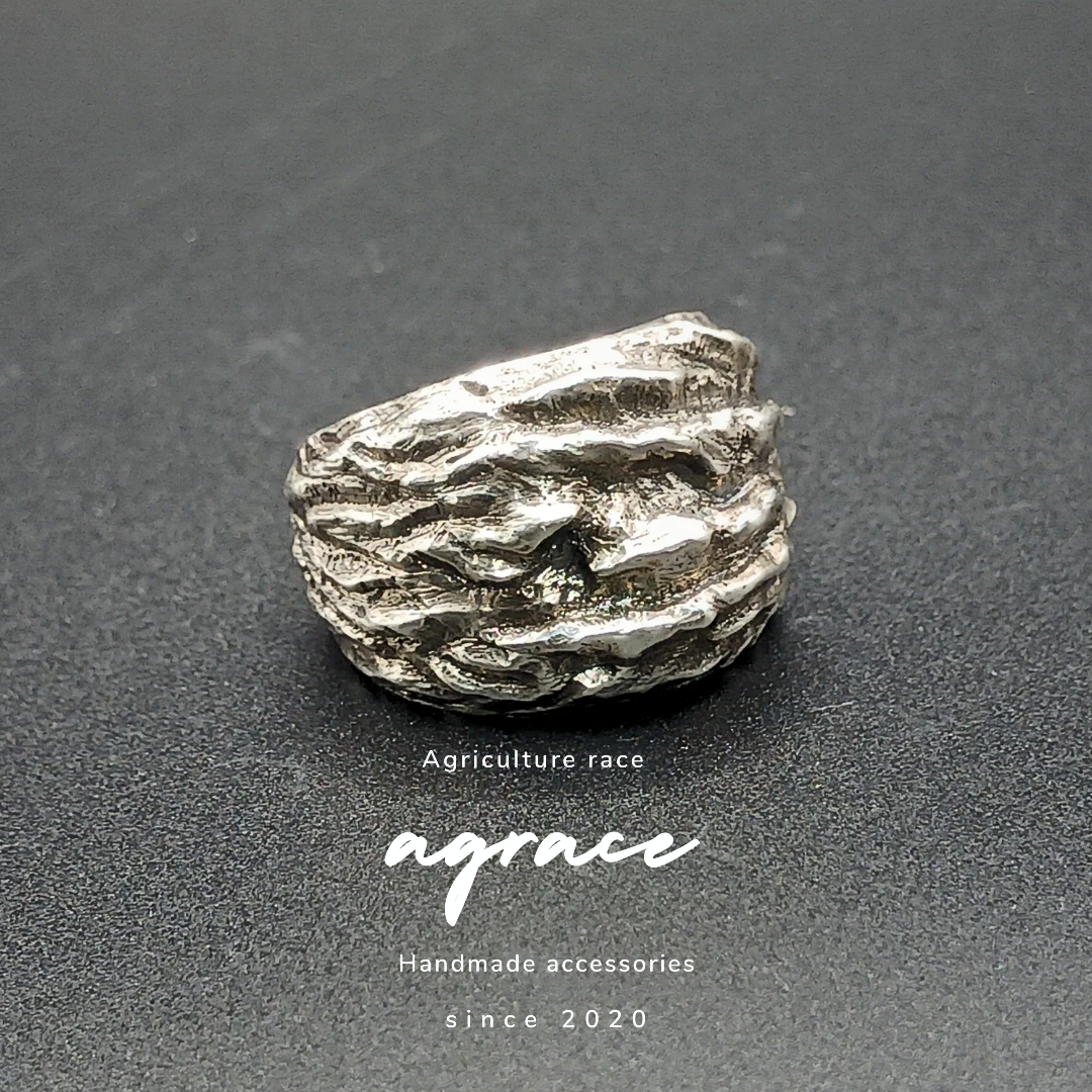 【いぶし仕上げ】磯遊び ― 岩場の記憶を映した 大ぶりシルバーリング / silver925