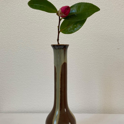 花瓶】【送料無料】鶴首花瓶 手作陶芸 飴釉 一輪挿し シック 一輪挿し