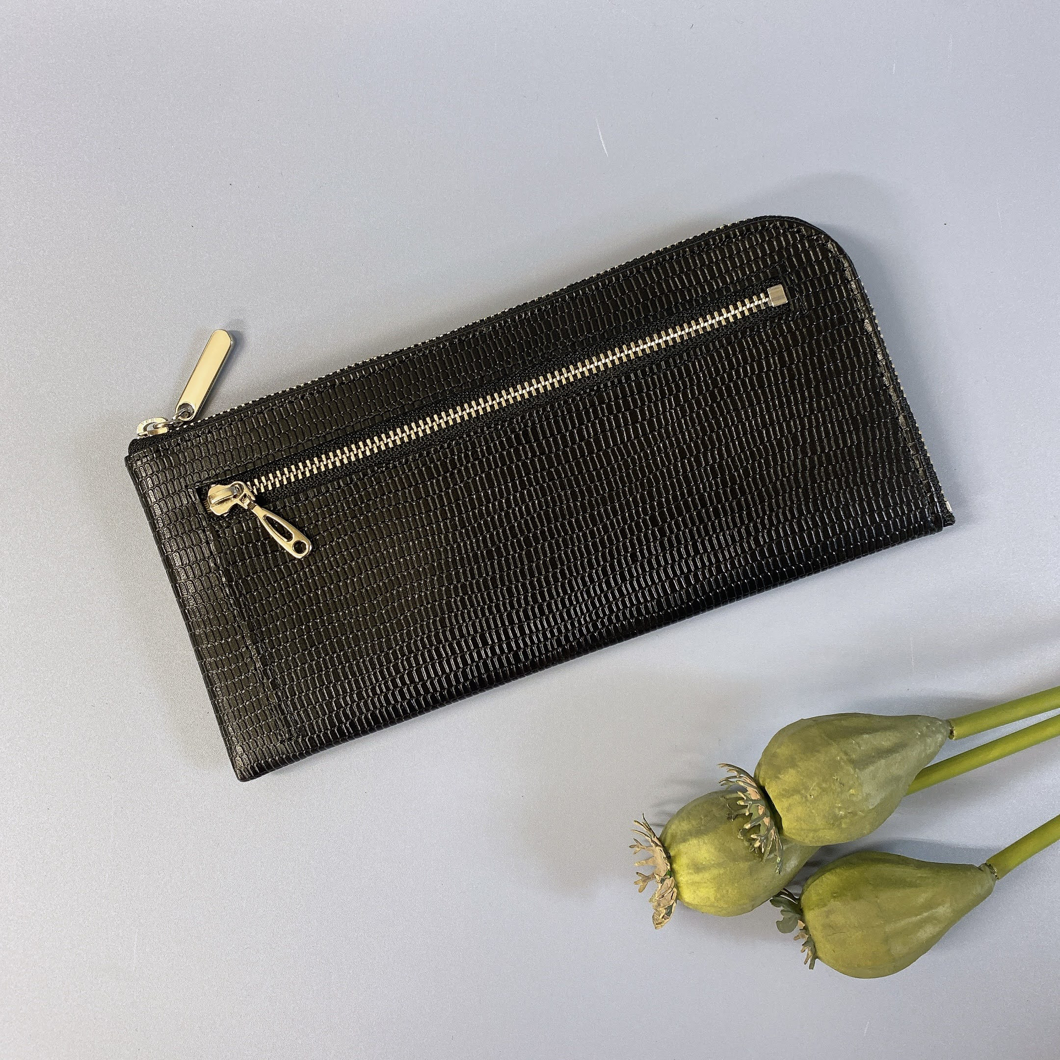 薄くて軽くて大容量な長財布 14ZipWallet リザードブラック【スクイーズ Squeeze】日本製
