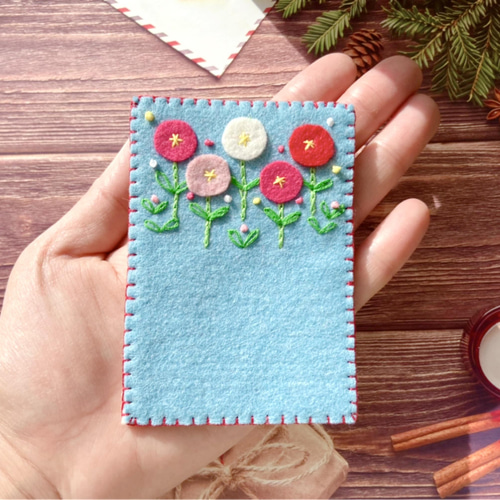 フェルト刺繍 お花が可愛い園章台（名札台・ネームプレート） 名前