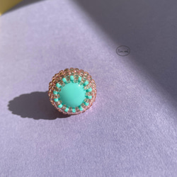チェコガラスカボションのリング　指輪　丸　ターコイズブルー　ピンク 2枚目の画像
