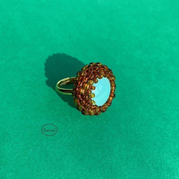 チェコガラスカボションのリング　指輪　丸　ターコイズブルー　ブラウン 4枚目の画像