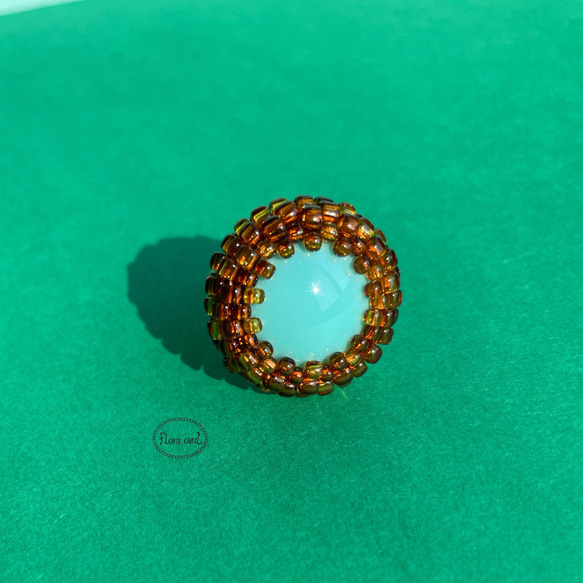 チェコガラスカボションのリング　指輪　丸　ターコイズブルー　ブラウン 3枚目の画像