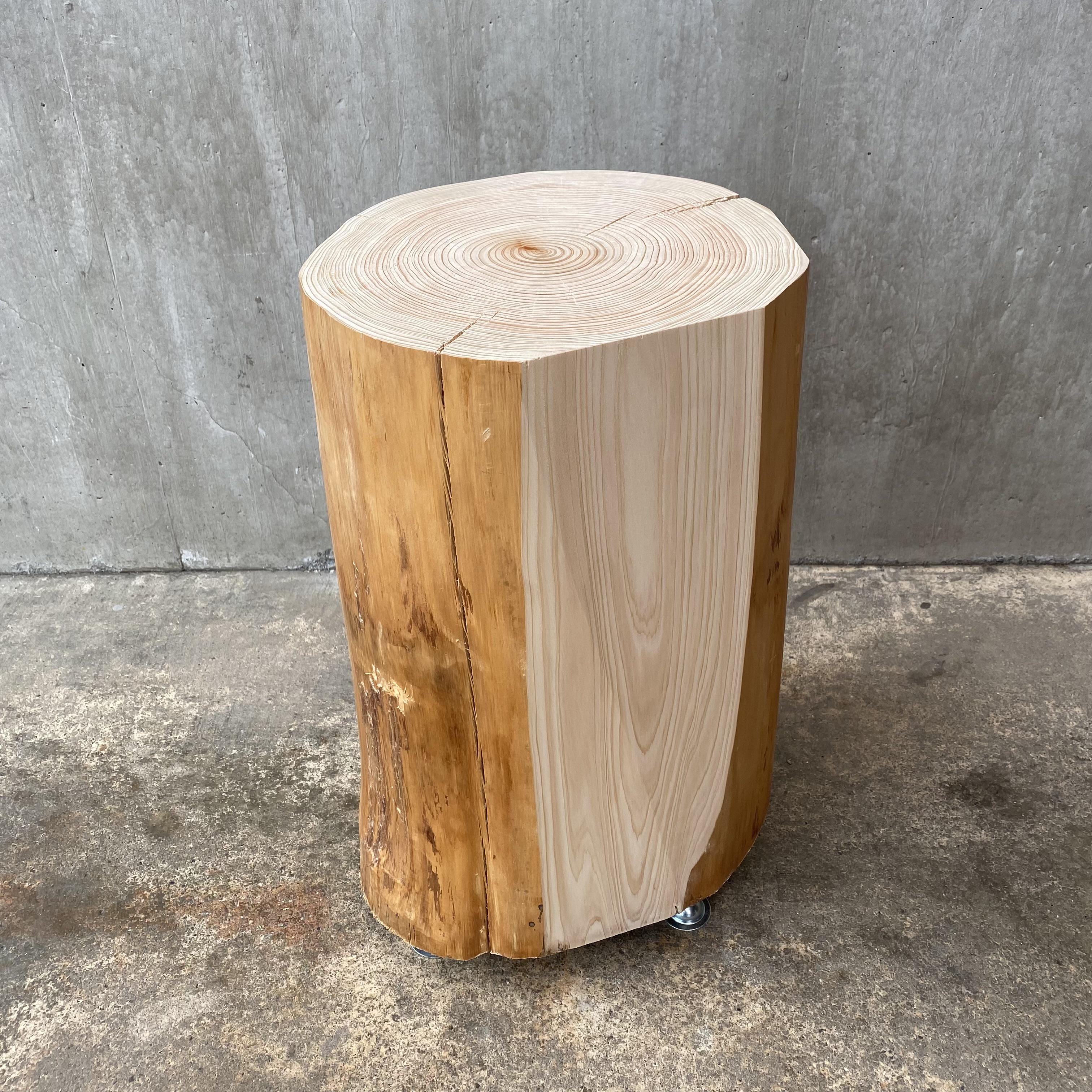 ヒノキの切り株の置物 (何面かカット) スツール 丸太 椅子 オブジェ