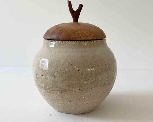 蓋物■中国陶磁器人物色絵合子 茶入 桃松 唐人 蓋鉢 丸筒鉢 入物 古玩 骨董■ IwaiLoft「錦地紋様・寿桃」美しい桃柄 蓋物 グラス スープ椀