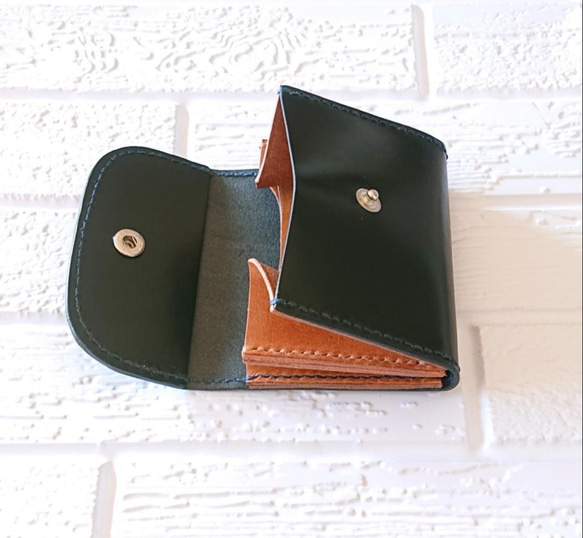 手縫いの革財布［イタリアンレザー］黒×キャメル キャッシュレス 5枚目の画像