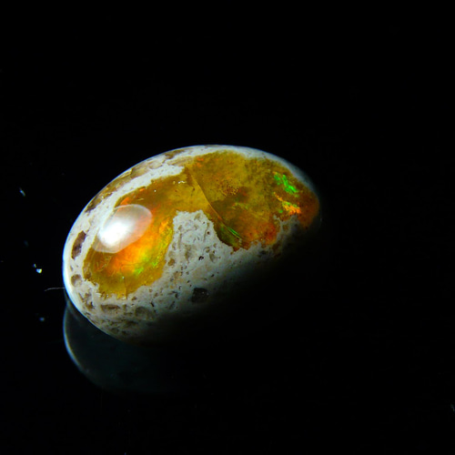 カンテラオパール／モカ色／穴あき／ブレスのトップにも使える♡ ☆母岩付きオパール☆カンテラオパール☆遊色効果☆ペンダント