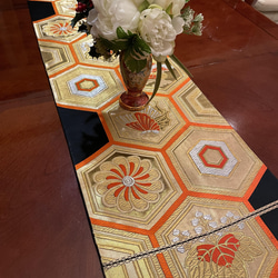 豪華刺繍 正絹テーブルランナー 帯リメイク お正月 プレゼント 188