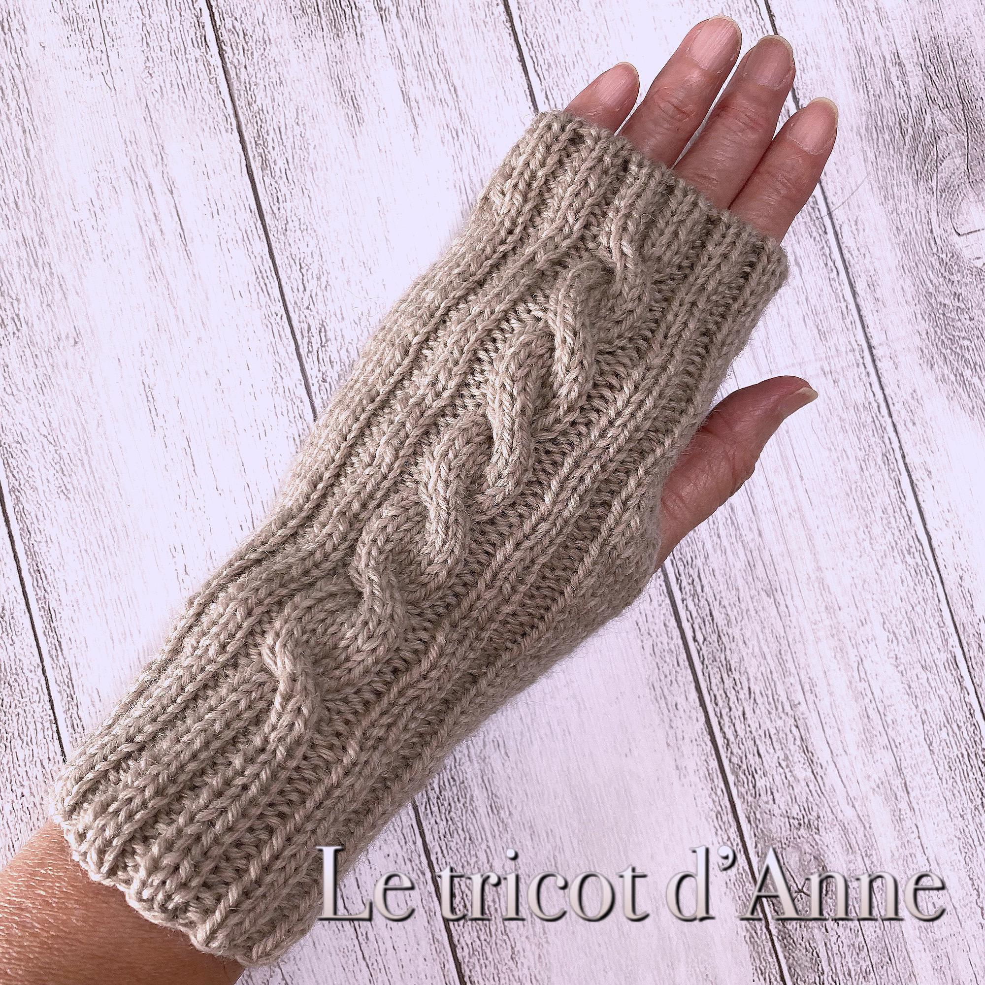 ハンドウォーマー☆アラン模様☆ウール100%☆ベージュ        Ω