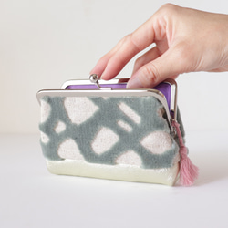 親子扣環錢包/飾品包，天鵝絨布料和牛皮材質，薄荷綠×鉑金 第2張的照片