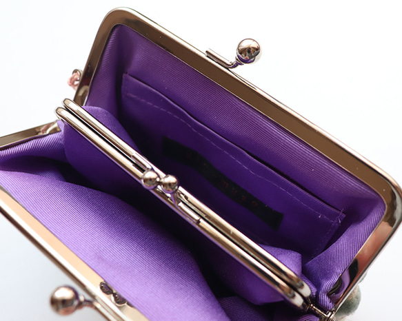 親子扣環錢包/飾品包，天鵝絨布料和牛皮材質，薄荷綠×鉑金 第7張的照片