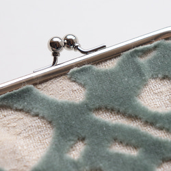 親子扣環錢包/飾品包，天鵝絨布料和牛皮材質，薄荷綠×鉑金 第5張的照片