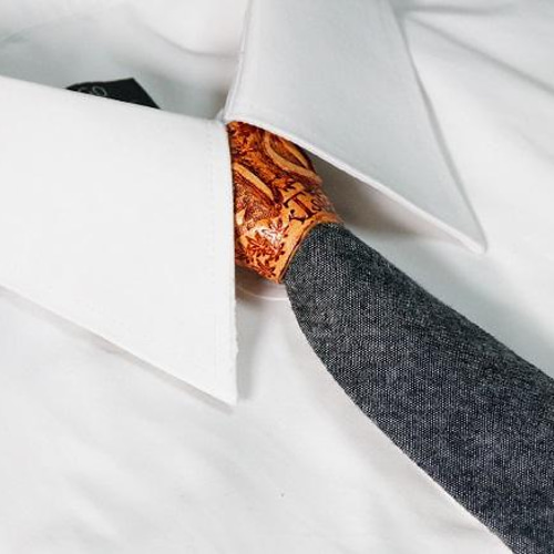 スカーフ留めとしても使える、タイストラップ式ネクタイ ご当地  