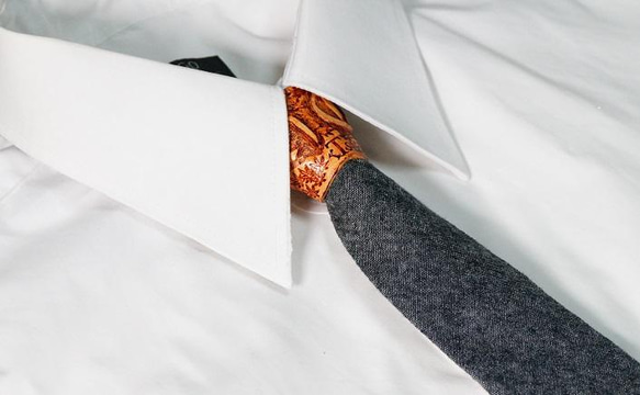 スカーフ留めとしても使える、タイストラップ式ネクタイ　ご当地シリーズ宮島編　本牛革製タンニンなめしヌメ革　 7枚目の画像