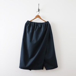 ⁑ラスト１。ＳＡＬＥ。８３cm『フラップ エプロン巻きスカートパンツ』コットン１００％軽やかチノパン紺G27 9枚目の画像