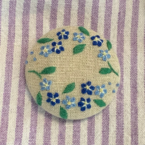 刺繍ブローチ／ヘアゴム 春色ラナンキュラス ブローチ funi 通販