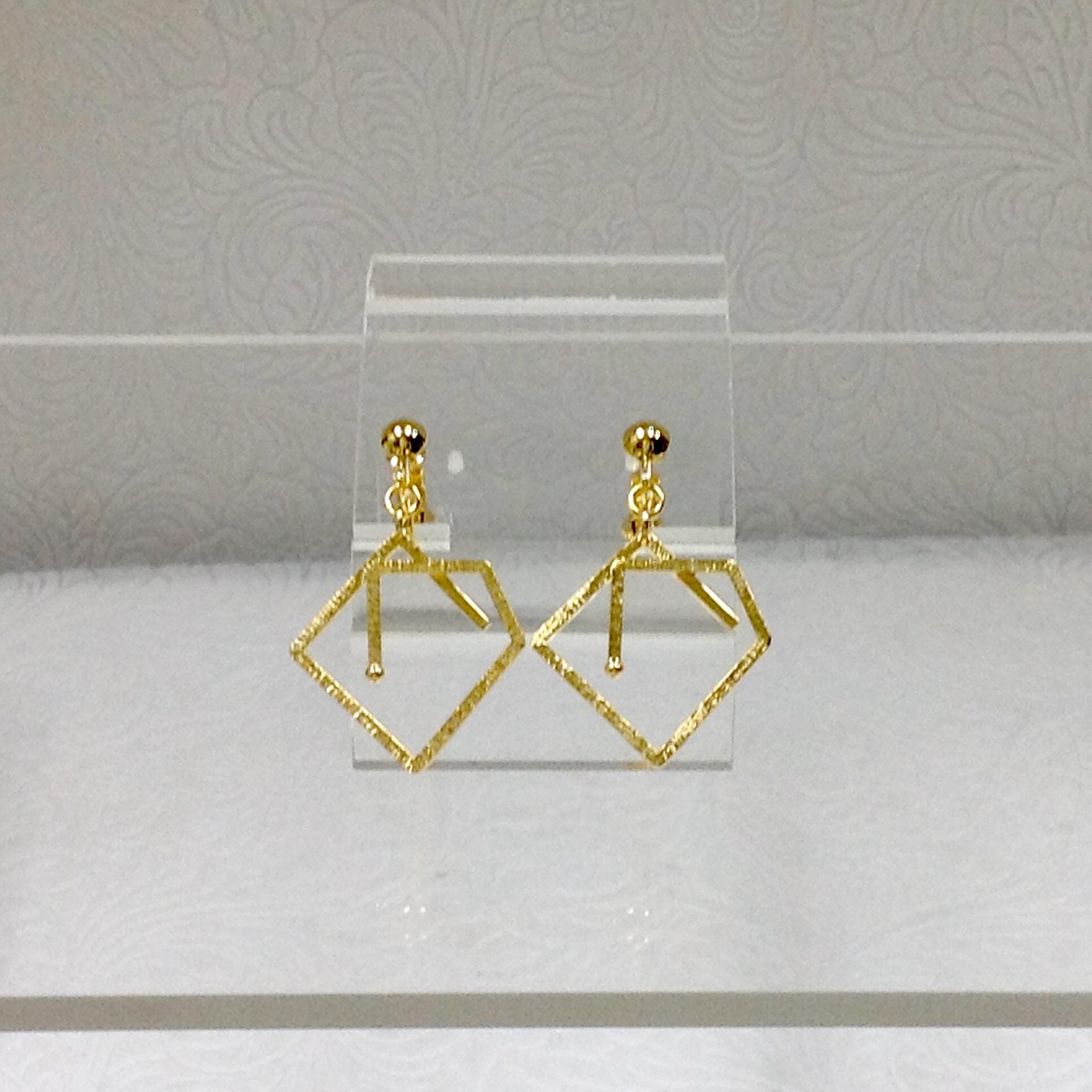 真鍮ｱｰﾄ「Hexagone 4」ｲﾔﾘﾝｸﾞ No.5276