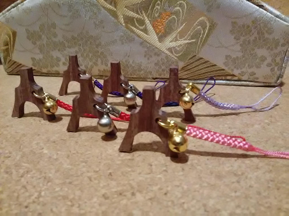 紫檀製琴柱形ストラップ・キーホルダー 3枚目の画像