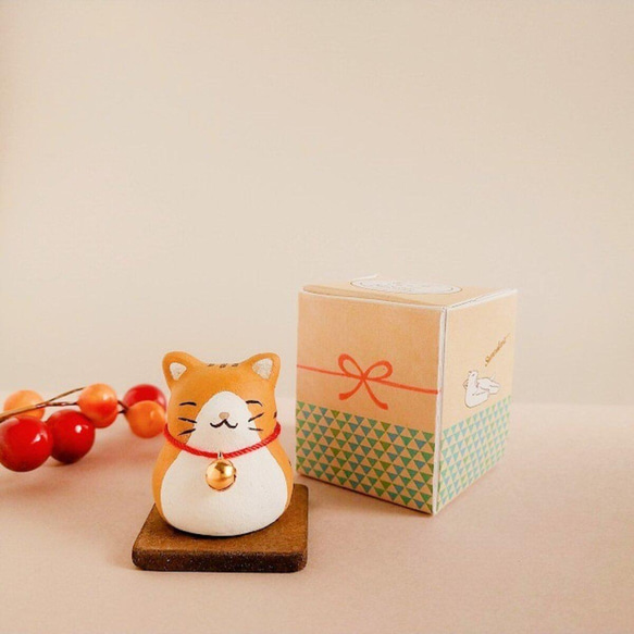 素焼きの“福猫だるま”　(茶トラ） 2枚目の画像