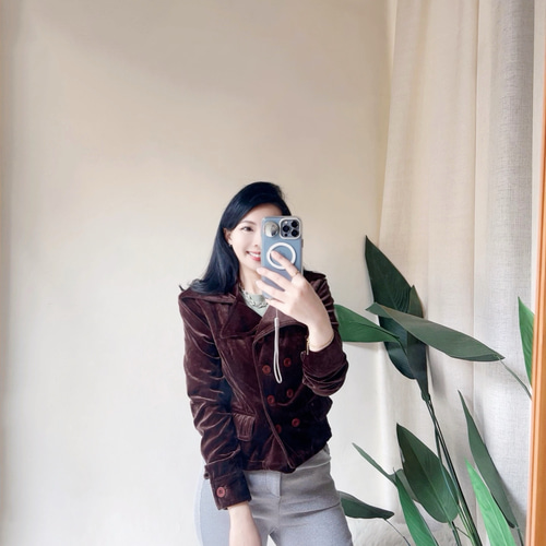 ブラウン ゴールド ベルベットの光沢のあるラペル アンティーク ソフト