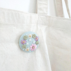 刺繍ブローチ『秋桜リース』 7枚目の画像