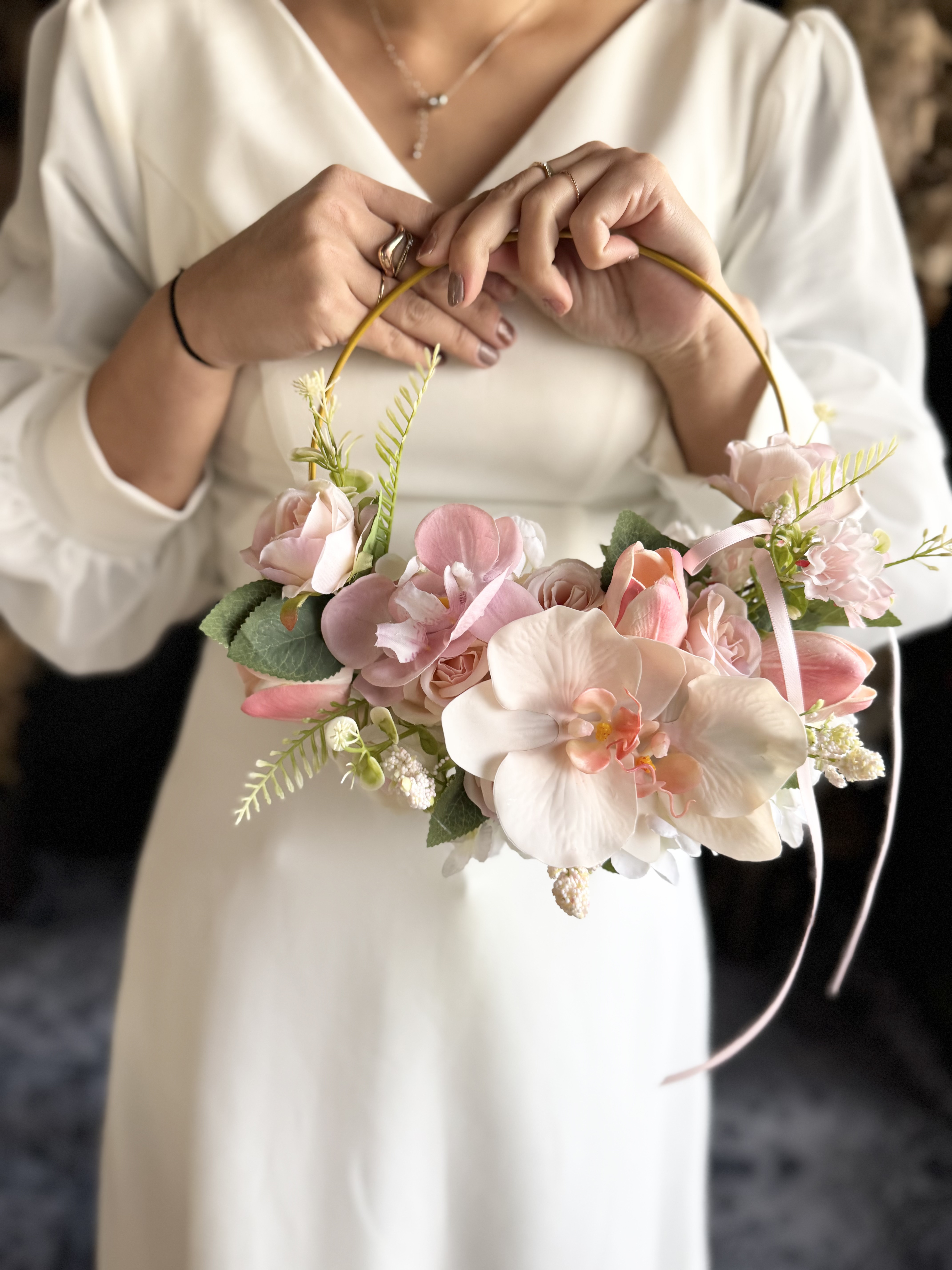 淡いピンク胡蝶蘭フープブーケ☆ブートニア