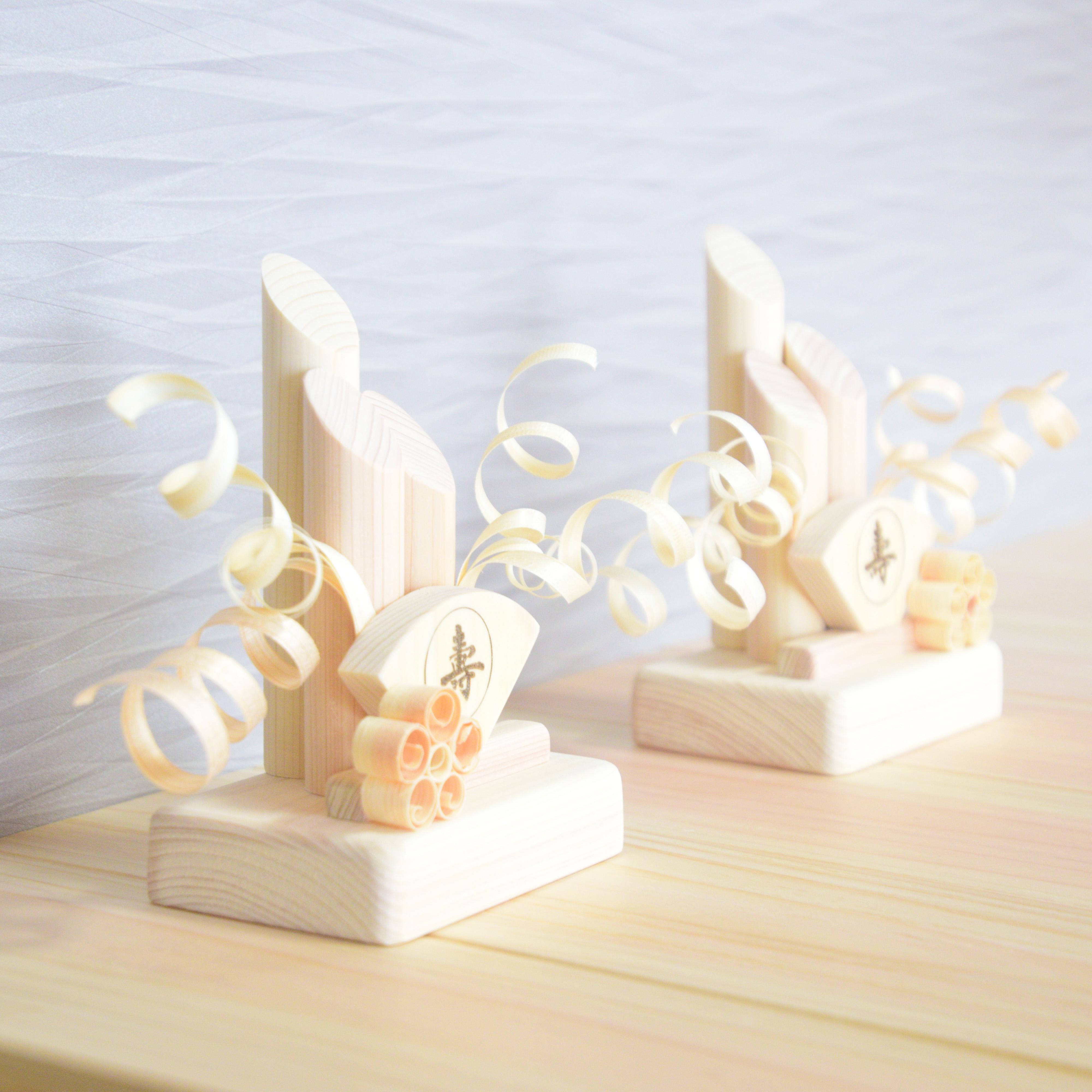 門松　ヒノキ　無垢材  1セット(2個)　木製ひのきの無垢材でシンプルな門松を制作しました。