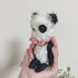 白&黒＊ハンドメイド＊パンダのぬいぐるみ＊spirit animal＊モヘア＊グラスアイ 3枚目の画像