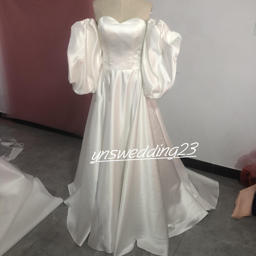 大好評中！パーティードレス オフホワイト ベアトップ 取り外し袖  