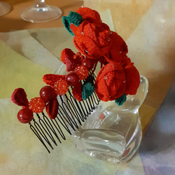 #つまみ細工#　真っ赤な薔薇と果実のコーム 6枚目の画像