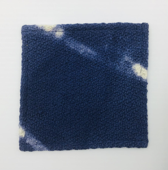 絞り染め手織り布で作ったコースター 2枚組 (H-co-41-A) 4枚目の画像