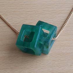 ☆ちょっと不思議な天然石のアクセサリー（アベンチュリンのチャーム）　Dear Friend® 2枚目の画像