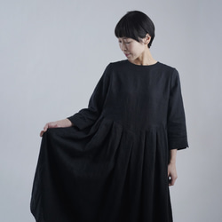 [wafu] 亞麻洋裝鍵盤褶皺洋裝 / 黑色 a013o-bck1 第13張的照片