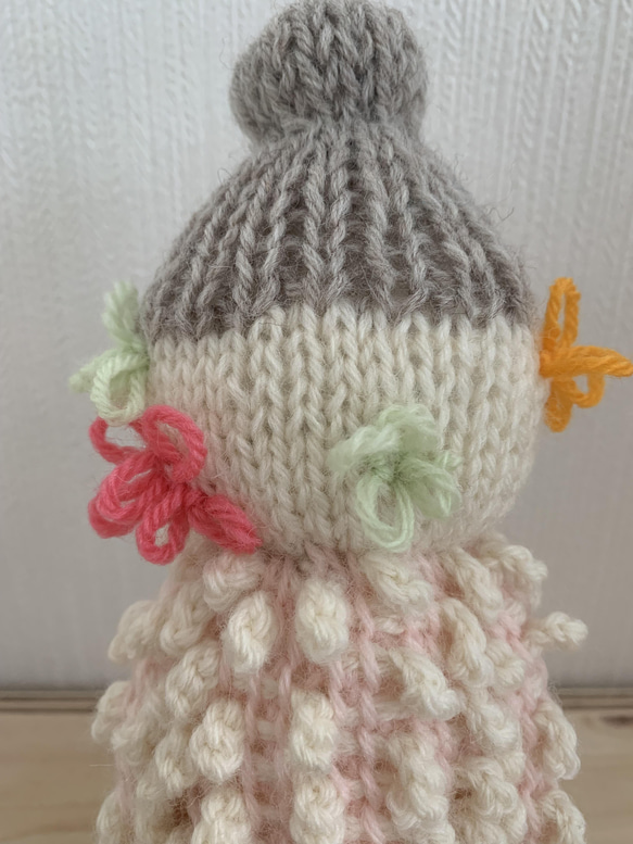 メルヘン界の住人　編み人形(ベージュ帽子) 4枚目の画像