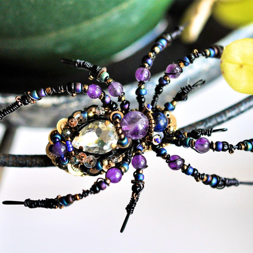 オーダー受け付けてます！ ブローチなど 再販 アメジスト スパイダー ブローチ 蜘蛛 ブローチ rococo3511