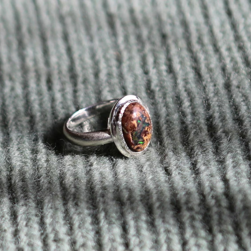 大粒カンテラオパールのシルバーリング(甲丸) 指輪・リング milily  