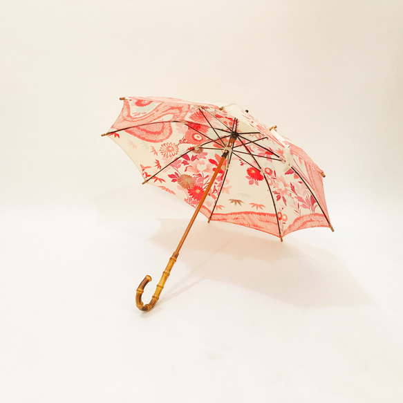 着物日傘　絹の着物をアップサイクル　日本の職人が手仕事で制作　#02 4枚目の画像
