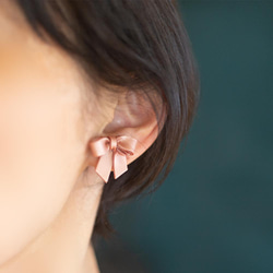 [限時顏色] Kutakuta Ribbon Earrings / Earrings (Nude Pink) 第4張的照片