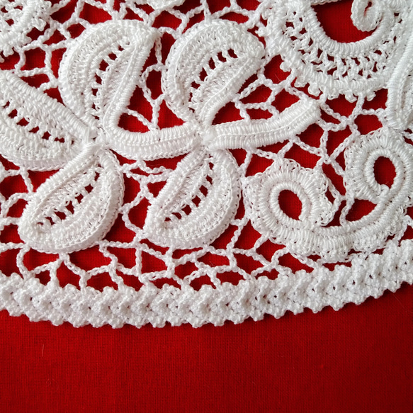 アイリッシュクロッシェレースのチューリップドイリー - レース、糸  