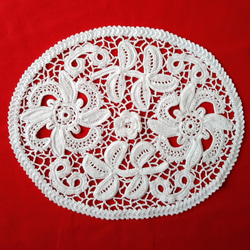 アイリッシュクロッシェレースのチューリップドイリー その他