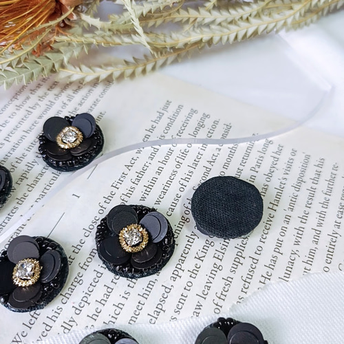 6個】ビーズ刺繍 カボション 4弁 フラワー バックフラット 貼付け