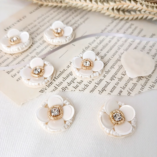 6個】ビーズ刺繍 カボション 4弁 フラワー バックフラット  