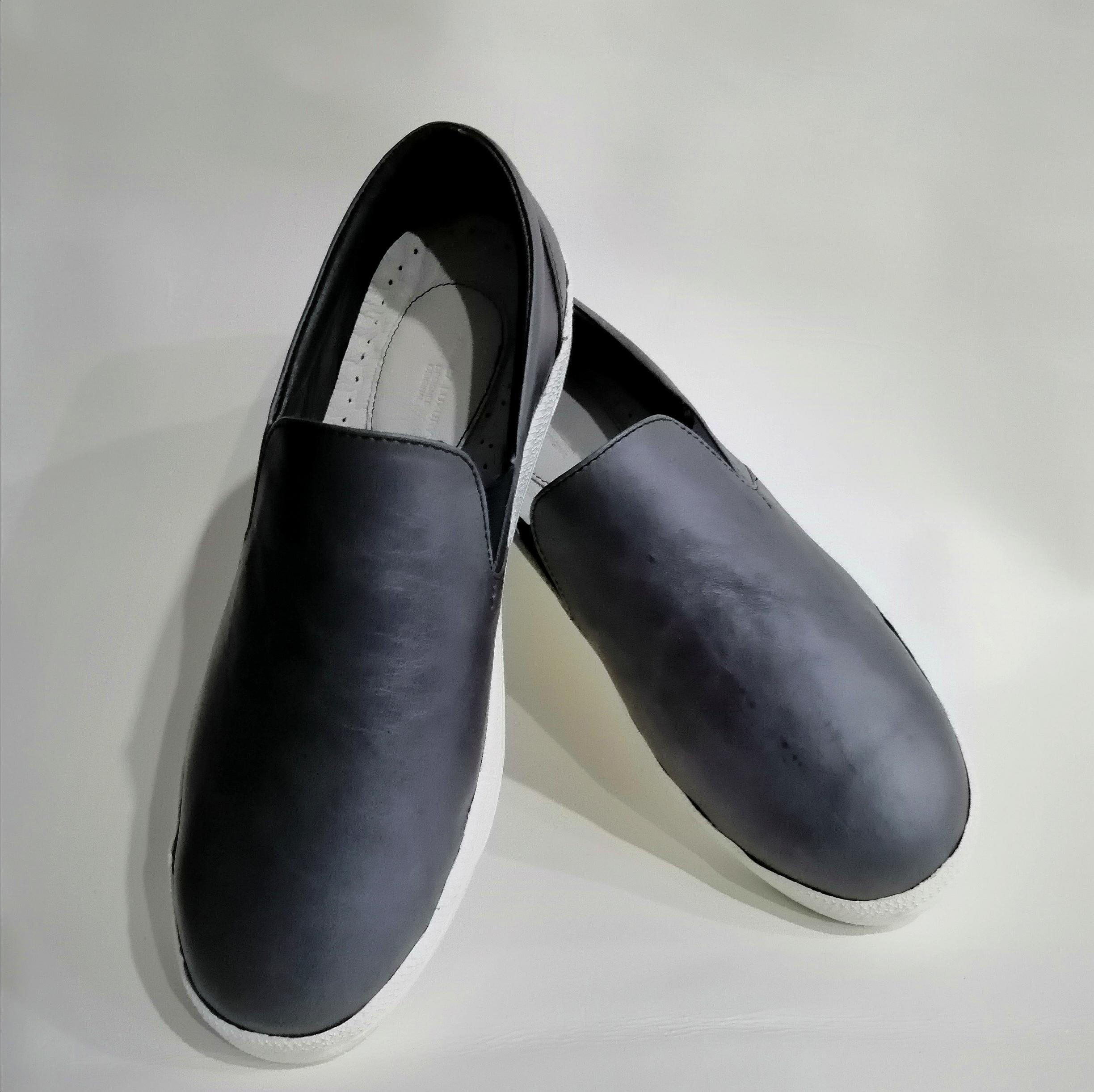 ◇新作◇本革◇スリッポン◇男女兼用◇スニーカーソール◇22.5-29cm◇本革◇無料サイズ調整◇色変更可◇ブラック◇