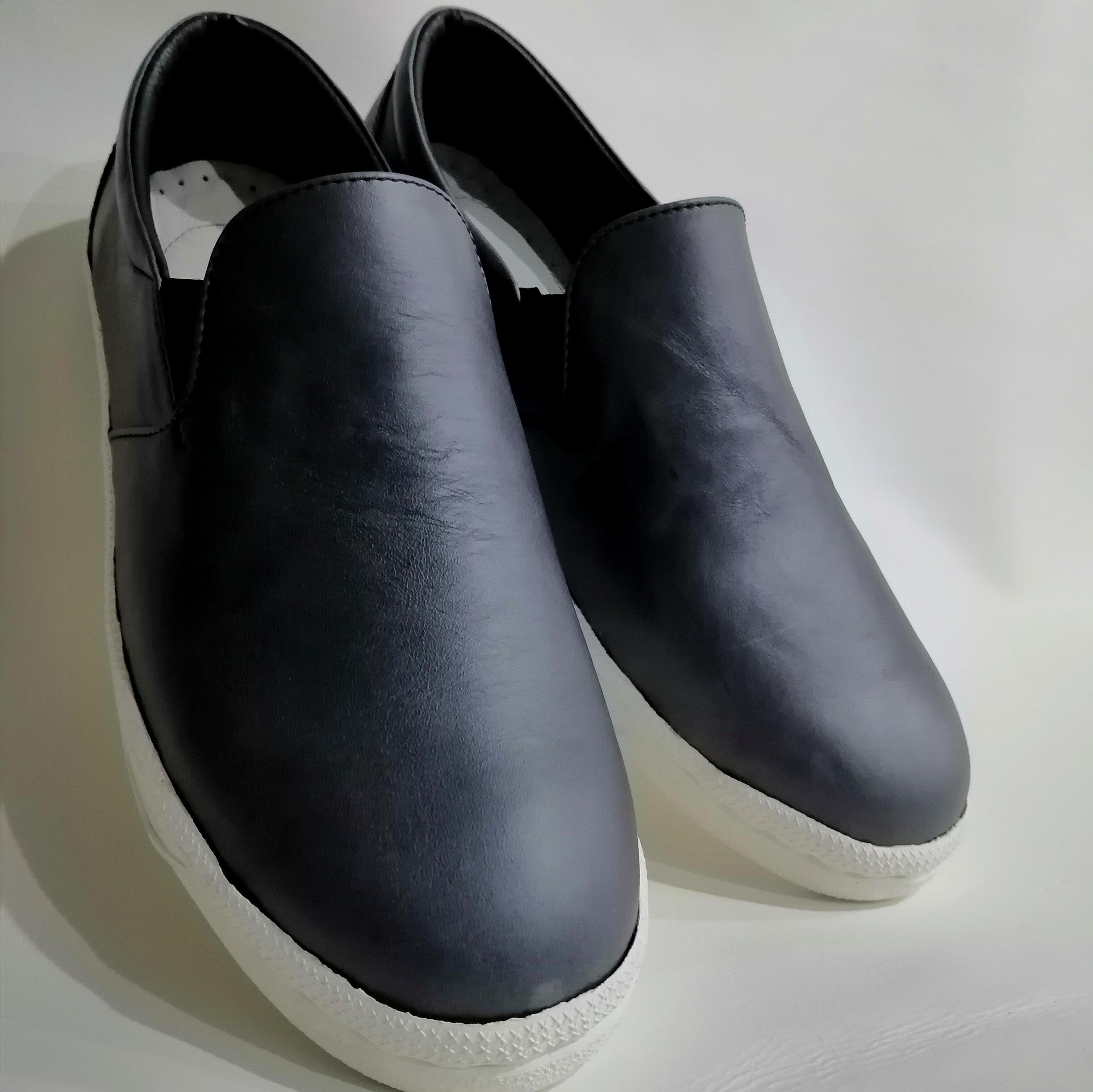 ◇新作◇本革◇スリッポン◇男女兼用◇スニーカーソール◇22.5-29cm◇本革◇無料サイズ調整◇色変更可◇ブラック◇