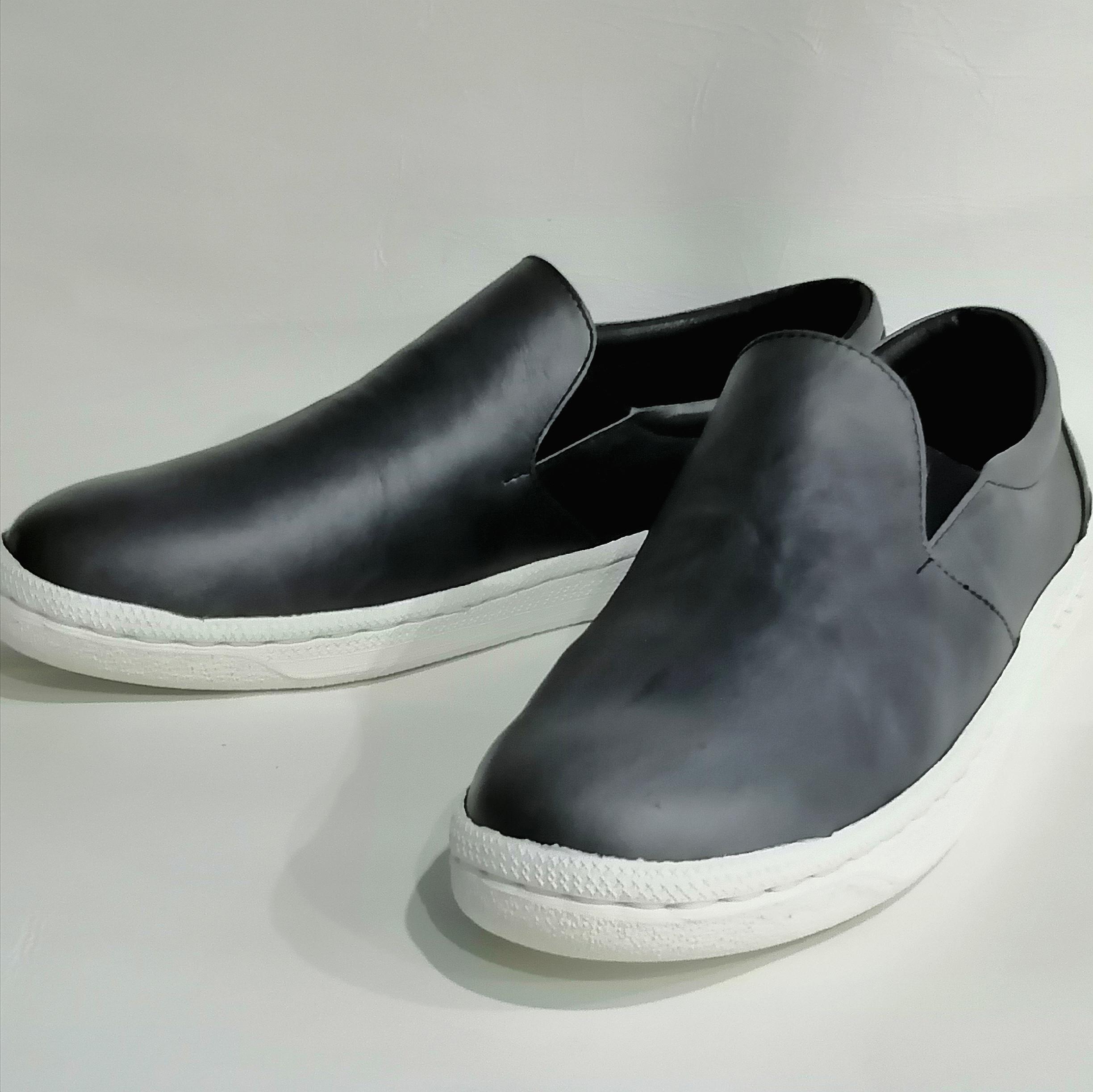 ◇新作◇本革◇スリッポン◇男女兼用◇スニーカーソール◇22.5-29cm◇本革◇無料サイズ調整◇色変更可◇ブラック◇